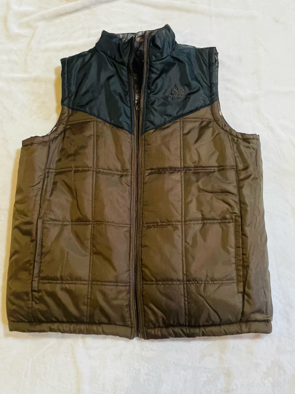 Realtree Men's Camo XXL Puffer Reversible Vest - Brown/Green/Black Broken Zipper - Picture 10 of 16